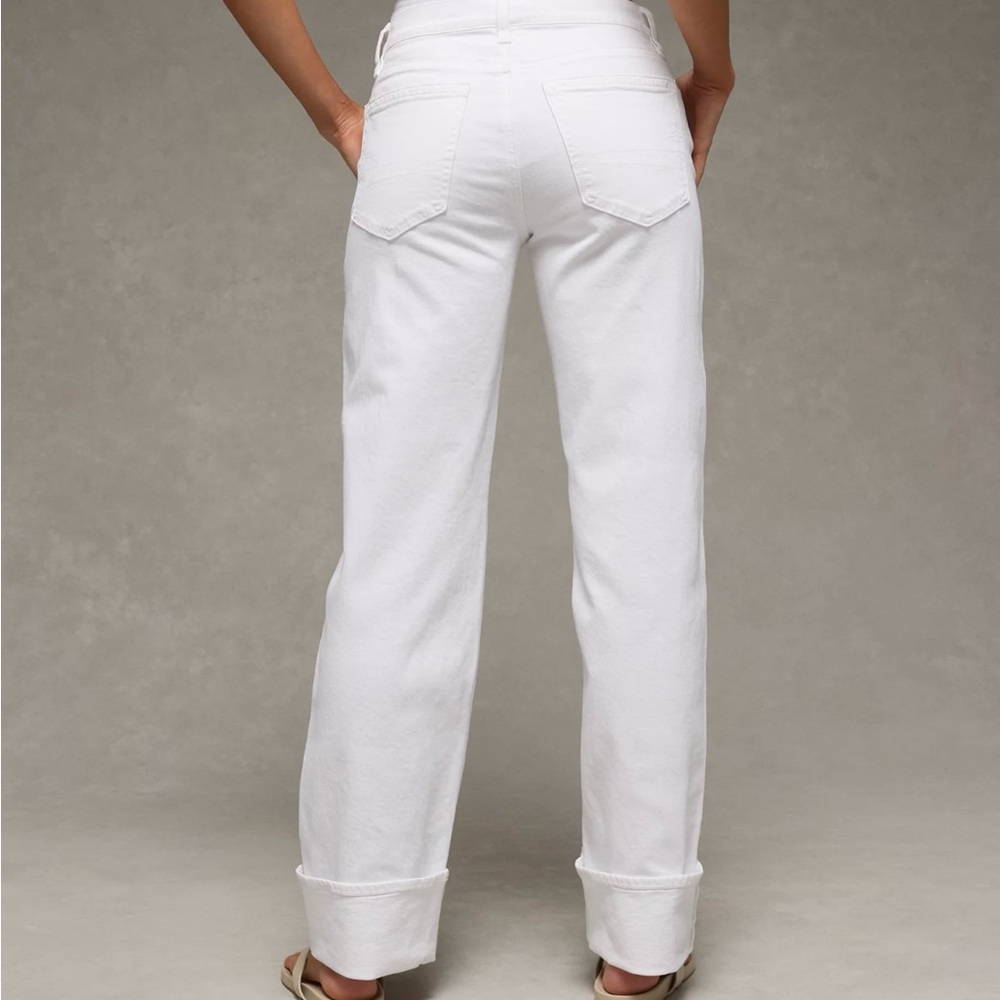AE Women's high waisted short white Jeans